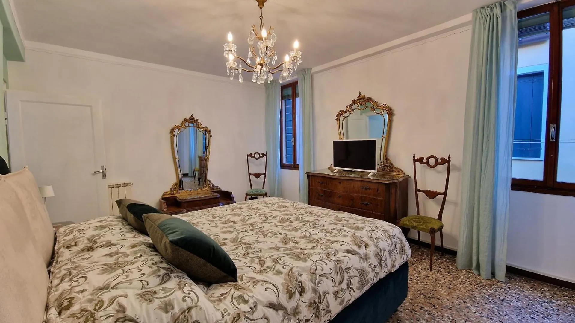 Veneziacentopercento La Forcola Apartment, Next To Rialto Bridge 0*, ונציה